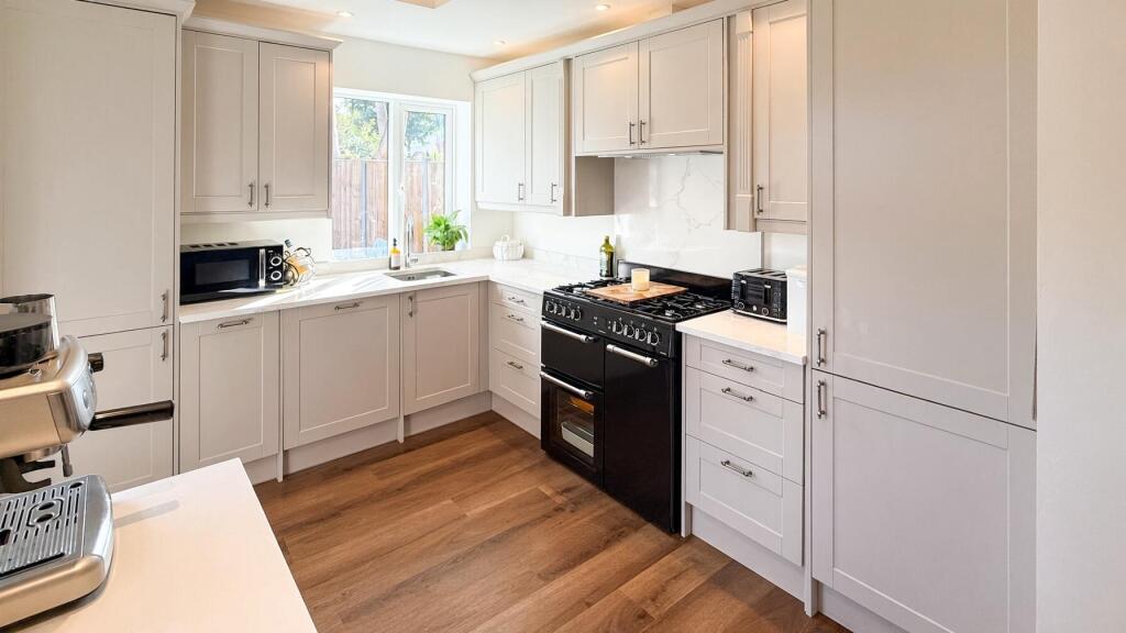 House in Southend-on-Sea - View 5
