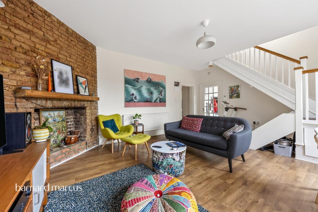 Mitcham Park, Mitcham - View 4