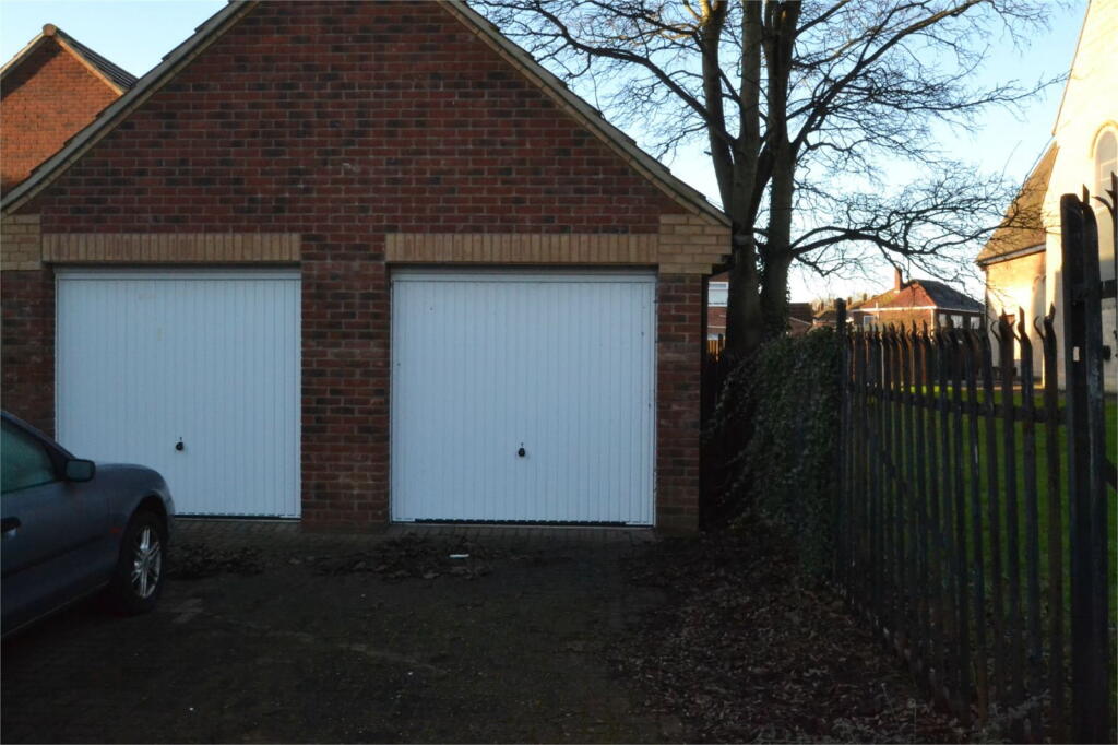 House in Corby, North Northamptonshire - View 6