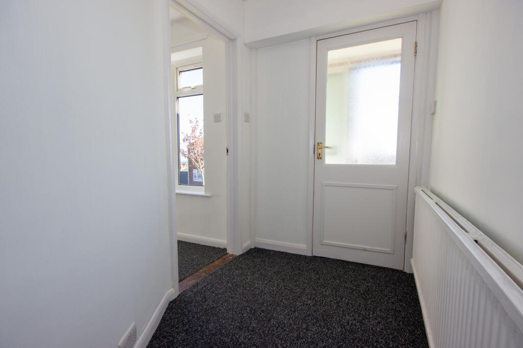 House in Ryde, Weeks - View 5