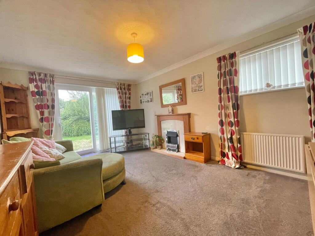 House in Fenland, Leverington - More