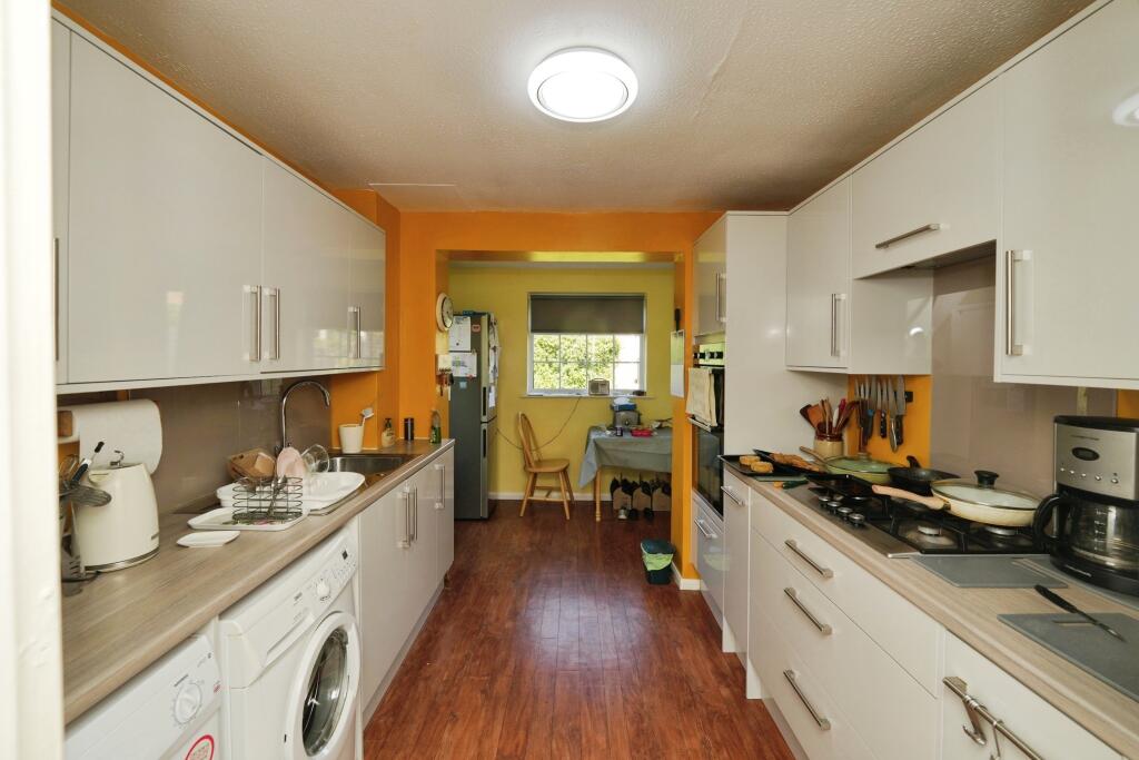 Cheviot Drive, Bristol, BS35 photo 4