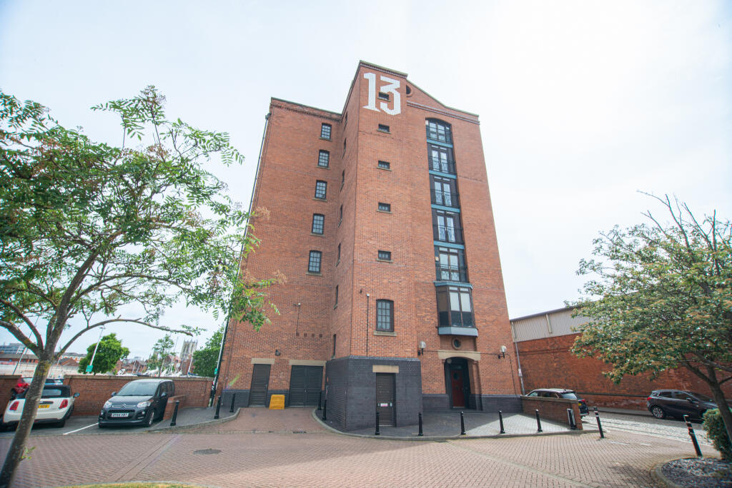 Main image of property: Flat 22, Warehouse 13, Kingston Street, Hull HU1 2DZ