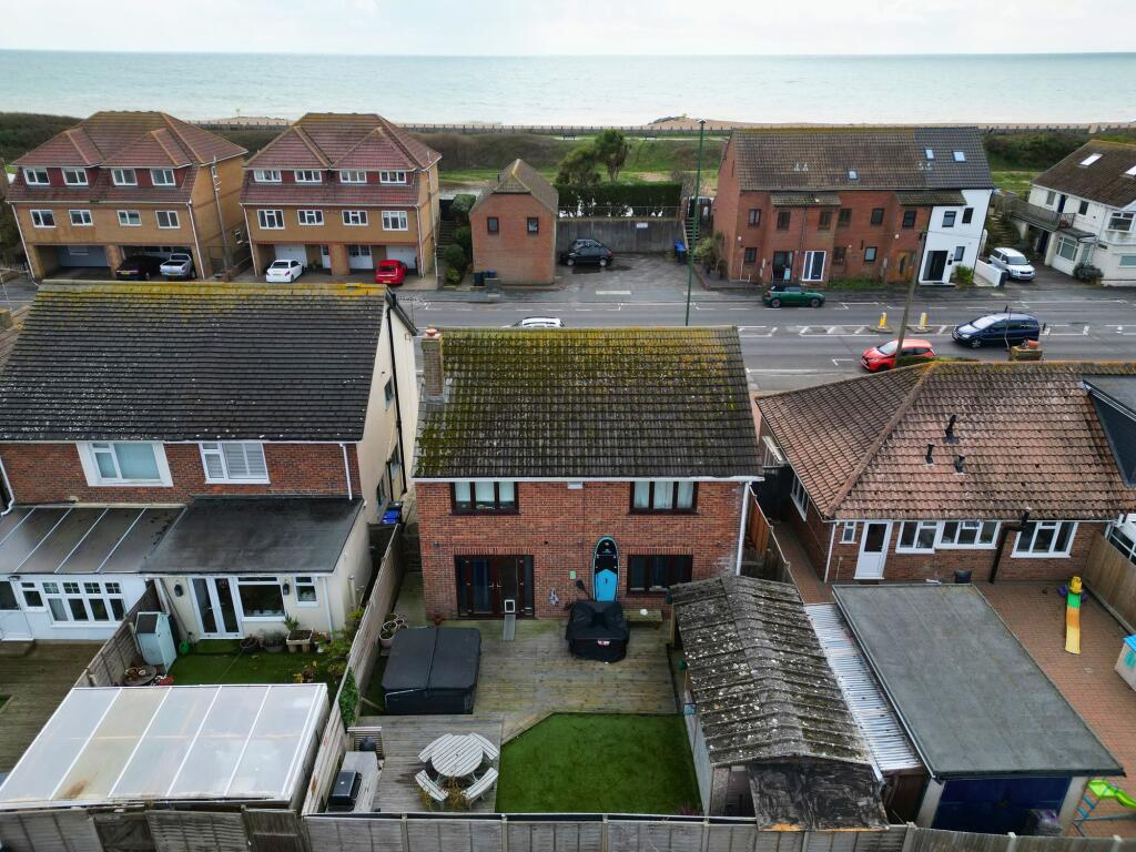 Brighton Road, Lancing, BN15 photo 4