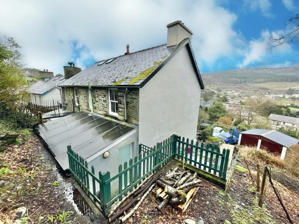 Dolwyddelan photo 2