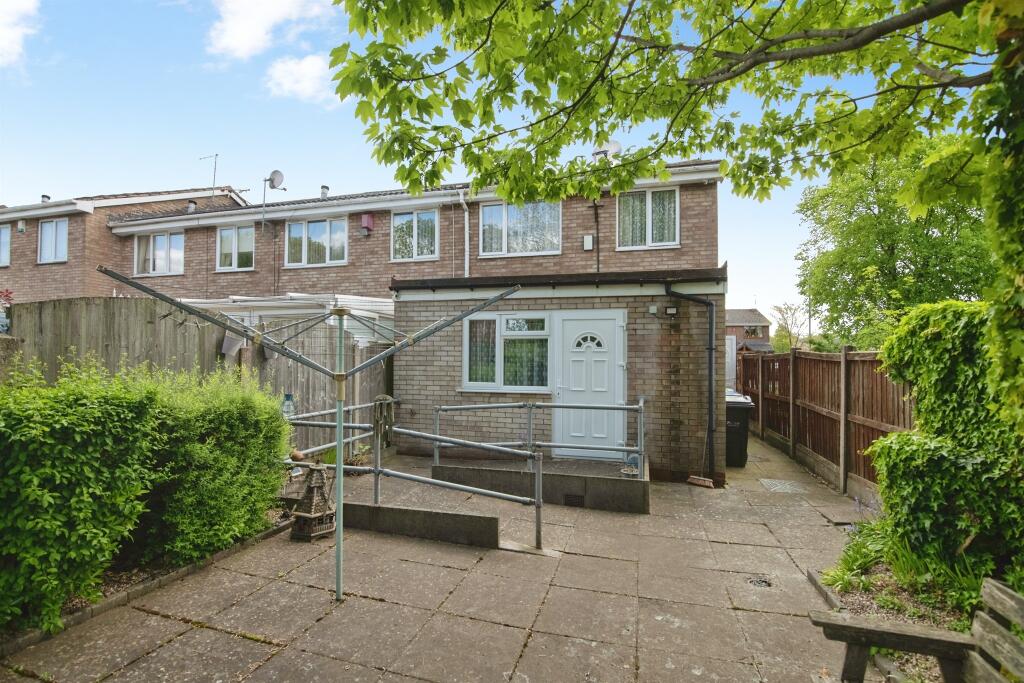 House in Sandwell, West Midlands - View 2
