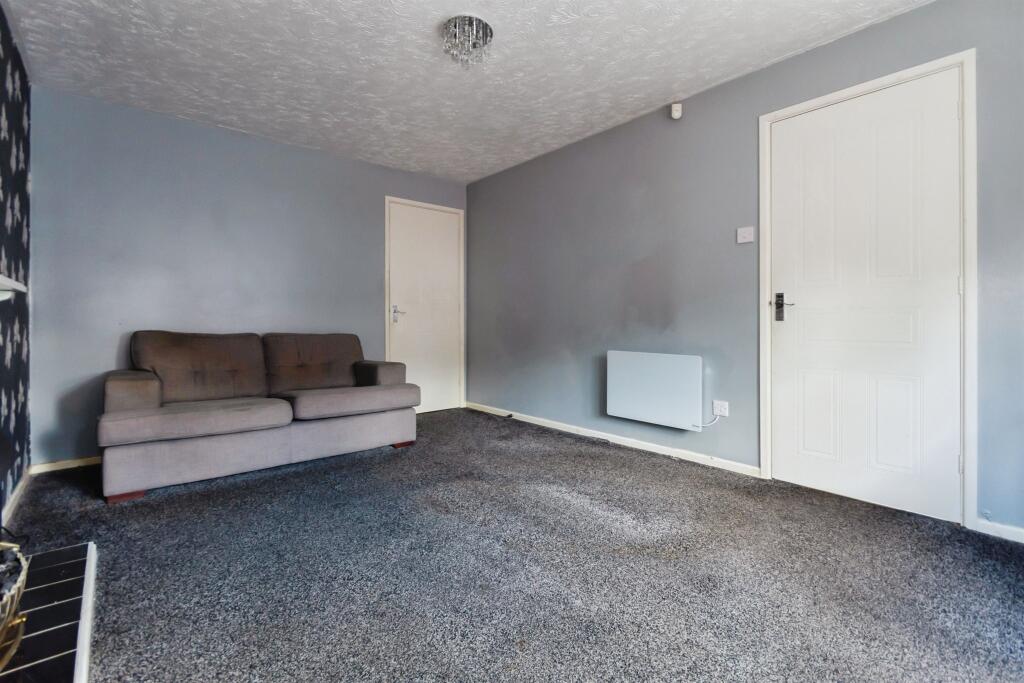 Apartment in Birmingham, Acocks Green - View 5