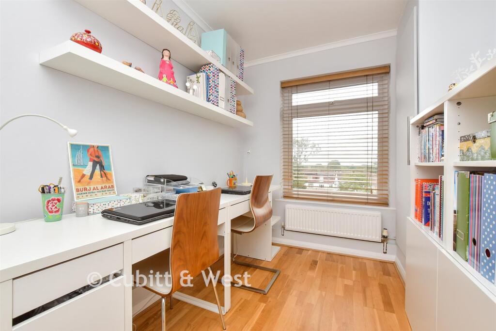 Apartment in London, Wallington - View 5
