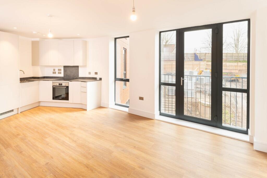 Main image of property: 12B Cavenham Court, 3 Broma Place, Bristol, BS5 6FQ
