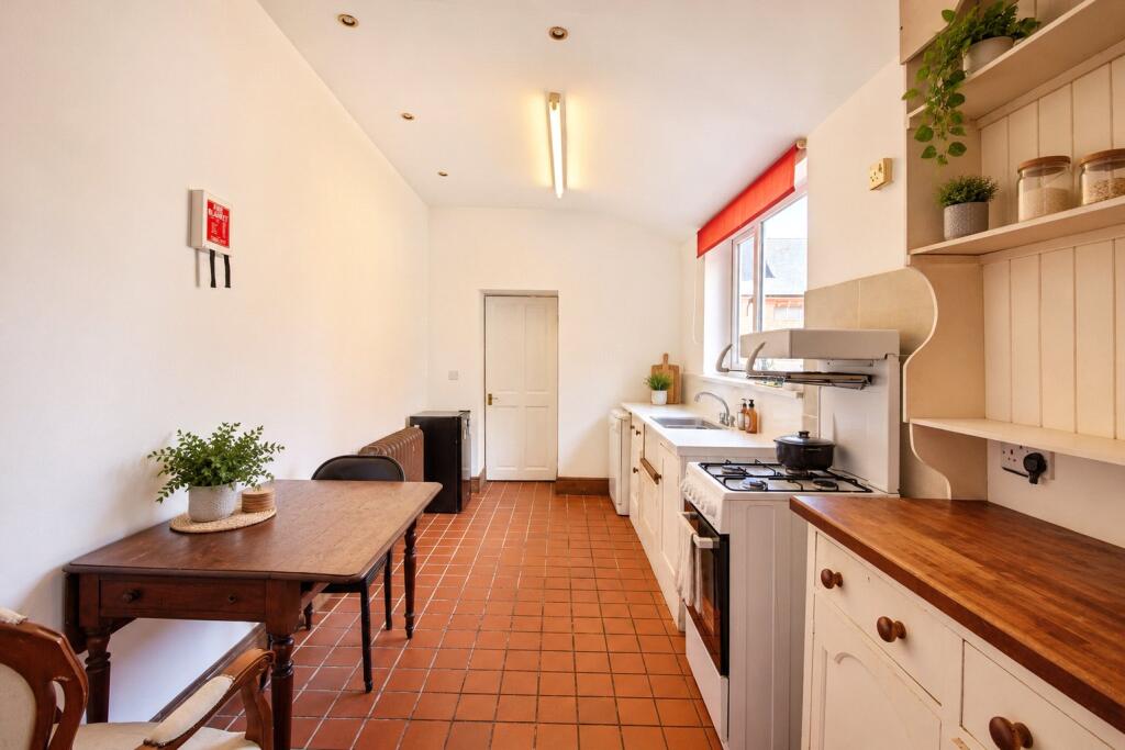 House in Leicester - View 5