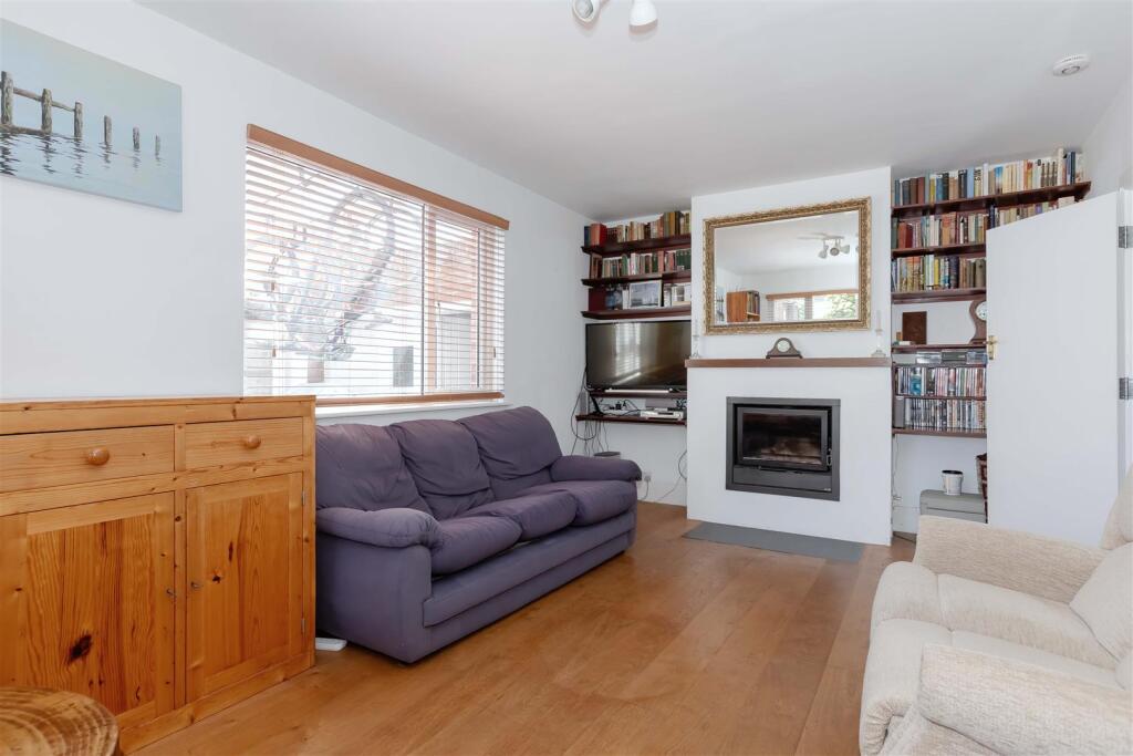 Southview Drive, Worthing photo 5
