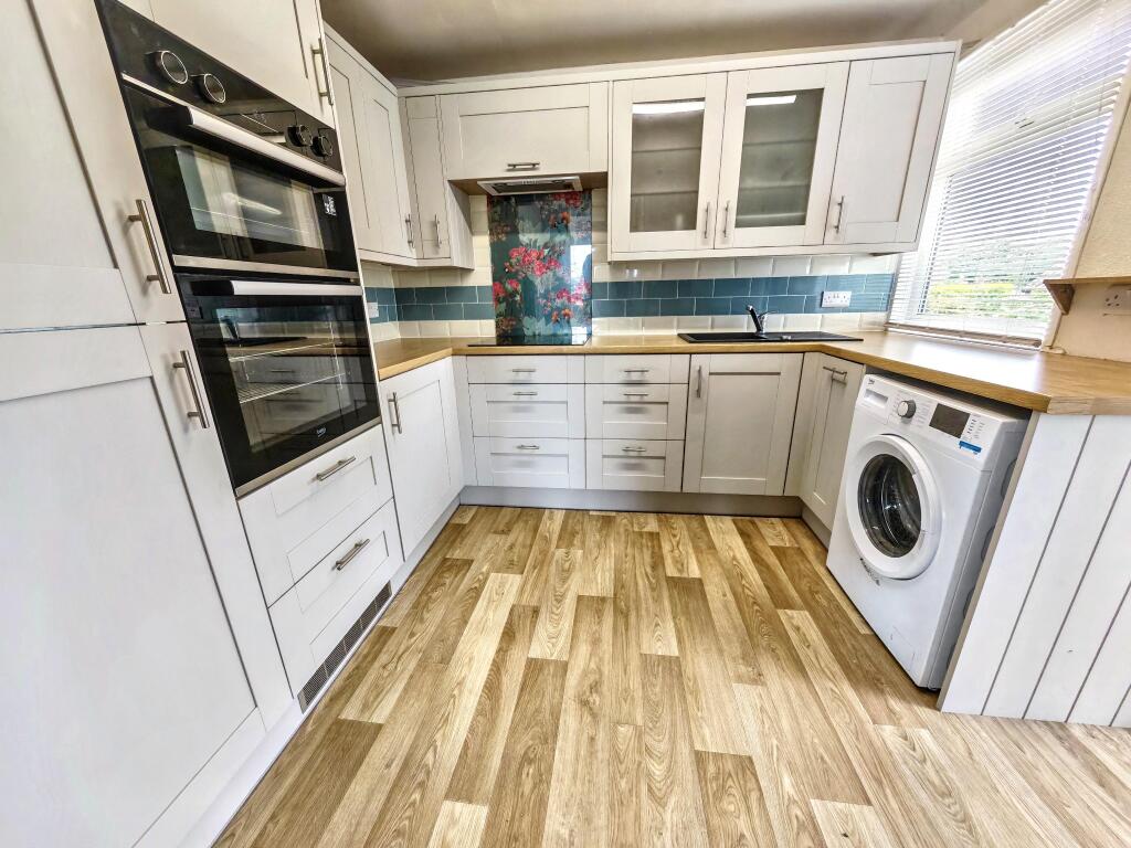 Dove Way, Exonia Park, Exeter photo 4