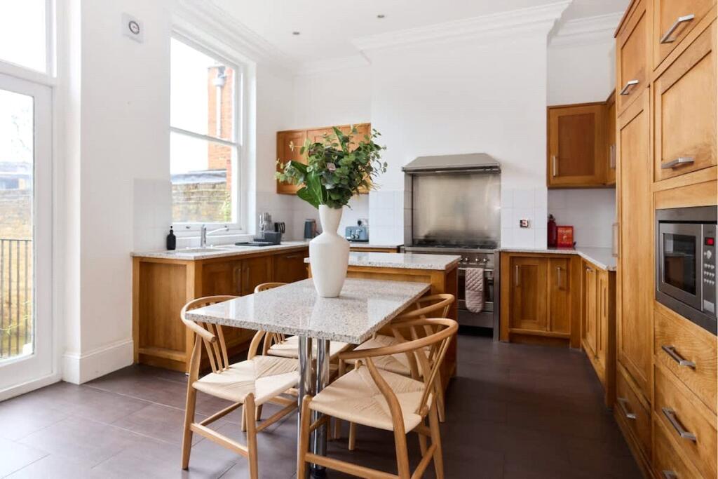 House in London - More