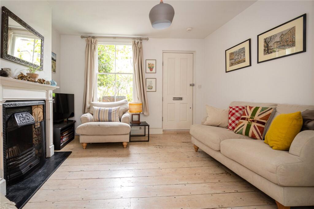 House in Twickenham - View 2