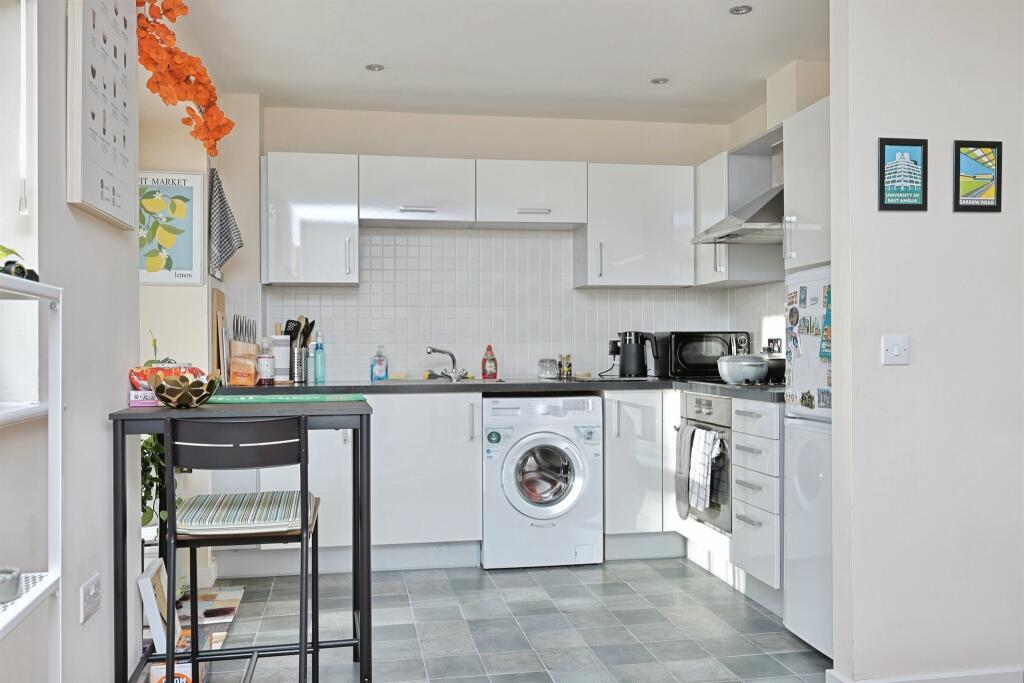 Solario Road, Costessey, Norwich photo 3