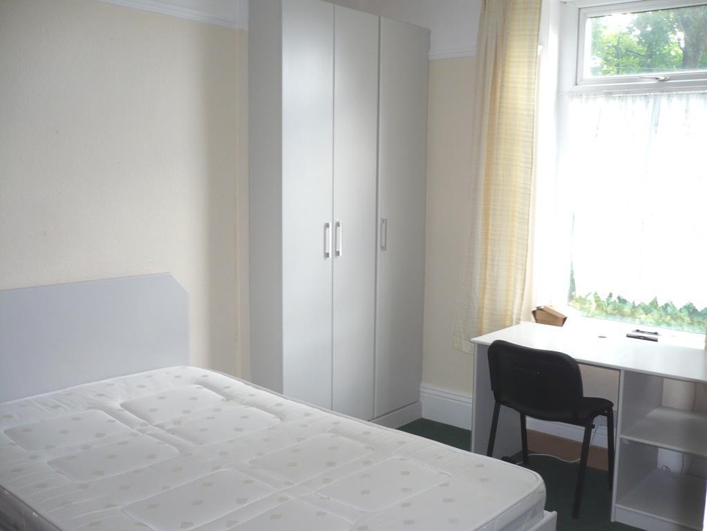 Main image of property: Flat 4, 27 Spring Hill Road Crookesmoor