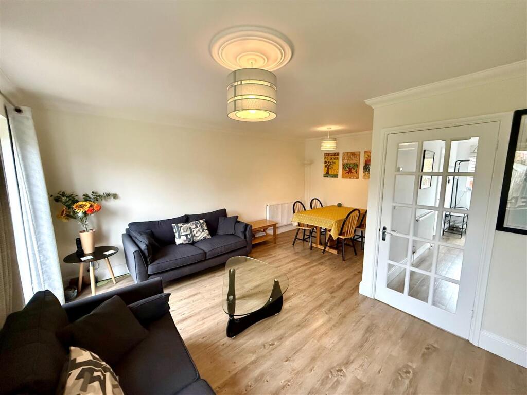 House in Totland, Colwell Bay - View 4