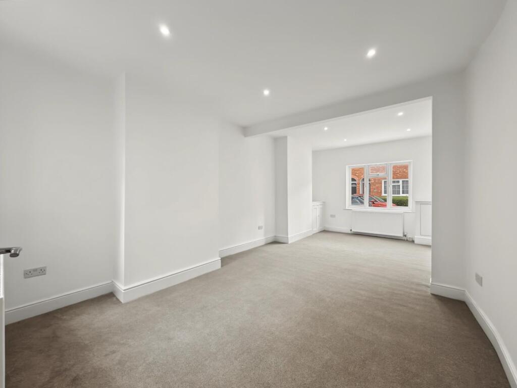 House in Northampton - View 5