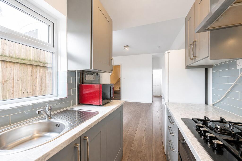 4 bedroom terraced house for rent