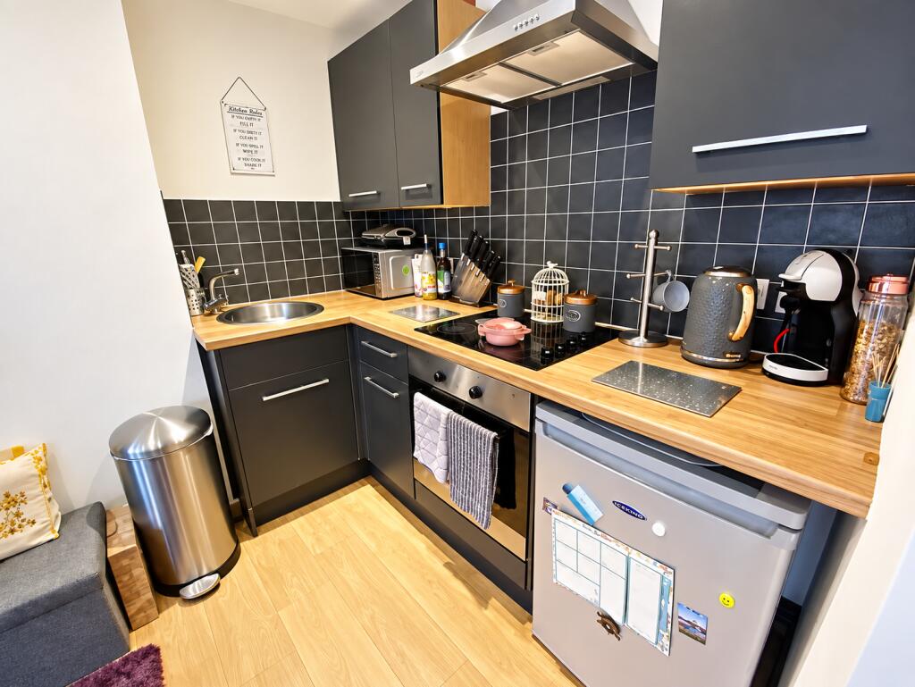 Apartment in Sheffield, Banner Cross, Greystones - View 3
