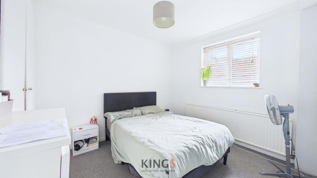 Apartment in St Albans - View 4