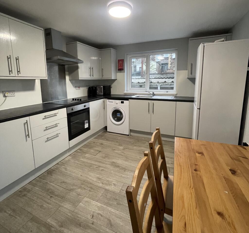 Main image of property: QUEEN STREET, TREFOREST