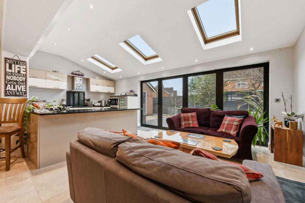 House in Chorley, Heath Charnock - View 3