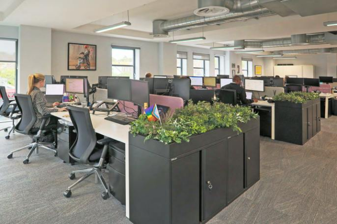 Fitted Floor  Central House .png