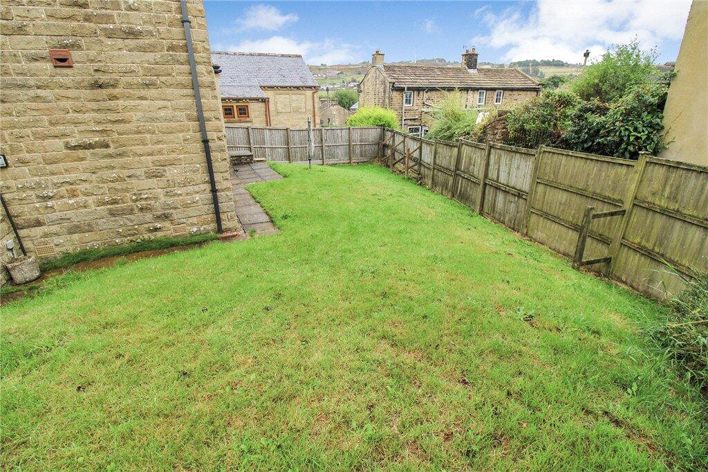 House in Bradford, Haworth Brow, Haworth and Stanbury - More