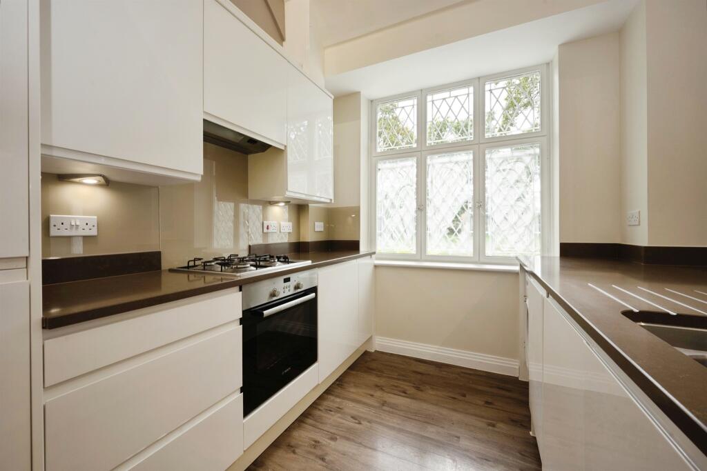 Hedges Way, Aylesbury - View 5