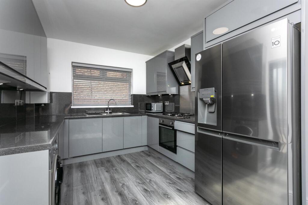 Main image of property: £150pppw, Hall Road, Victoria Park, M14 5HL