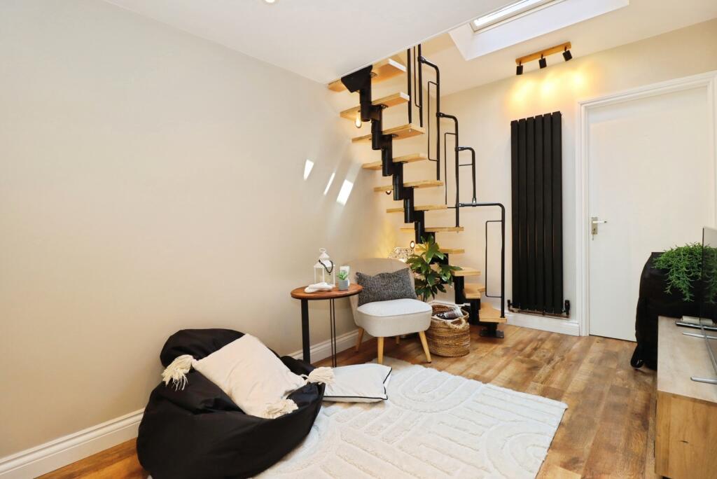 Windmill Lane, BRISTOL, Avon, BS10 photo 4
