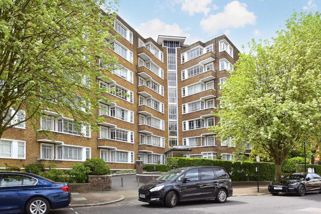 Main image of property: Oslo Court, Prince Albert Road,  Regents Park, St Johns Wood, Primrose Hill, London, NW8 7EW