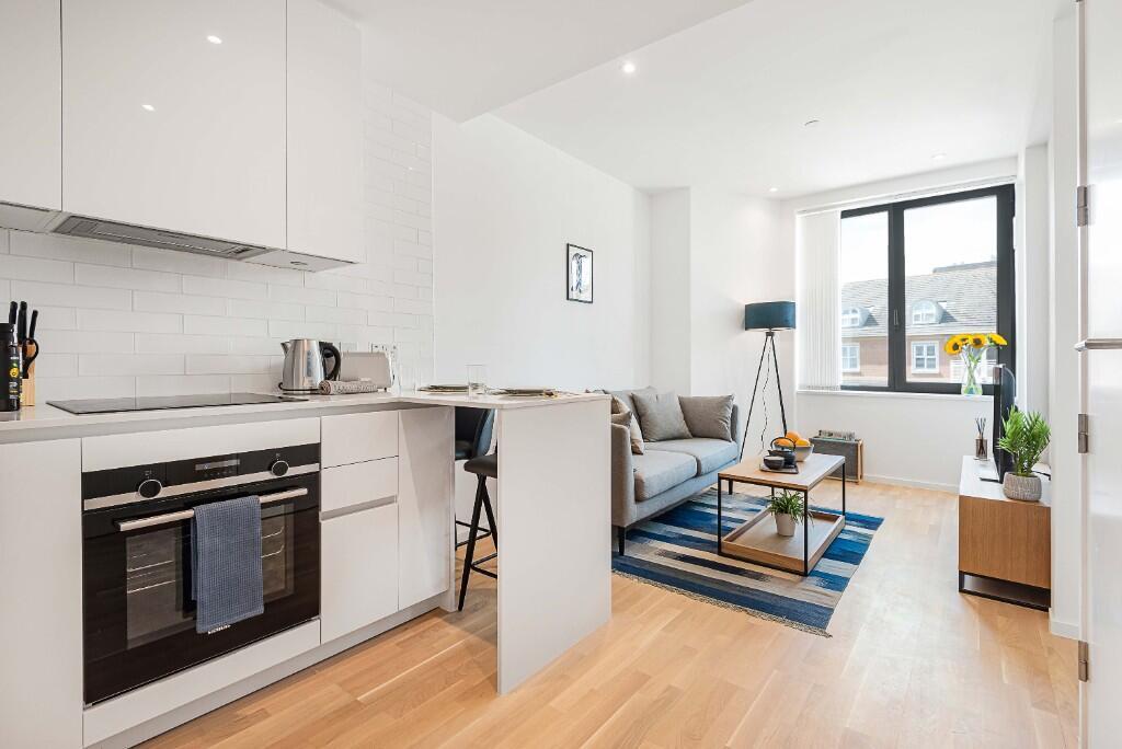 Main image of property: Gravity Royal Heights, 59 Queens Road, Reading, Berkshire, RG1