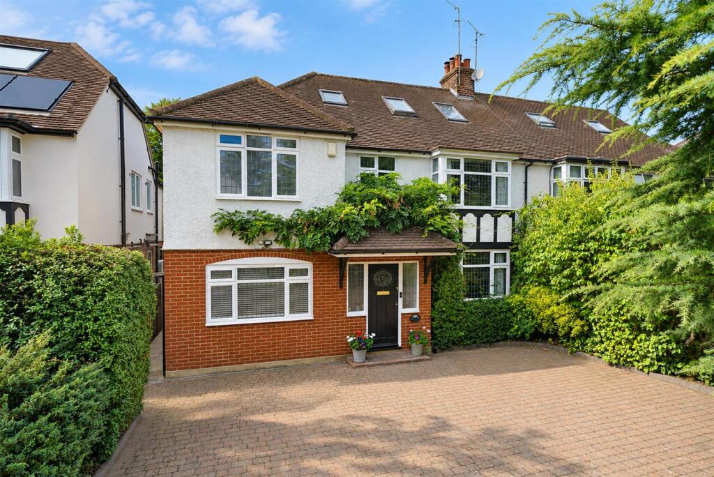 Salisbury Avenue, St. Albans