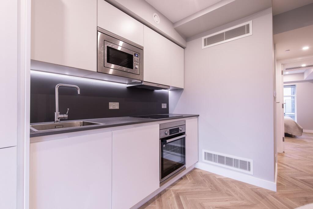 Apartment in London - View 3