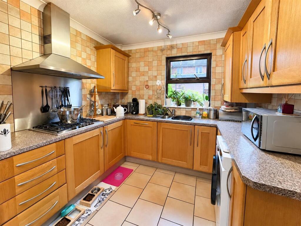 House in London - View 5