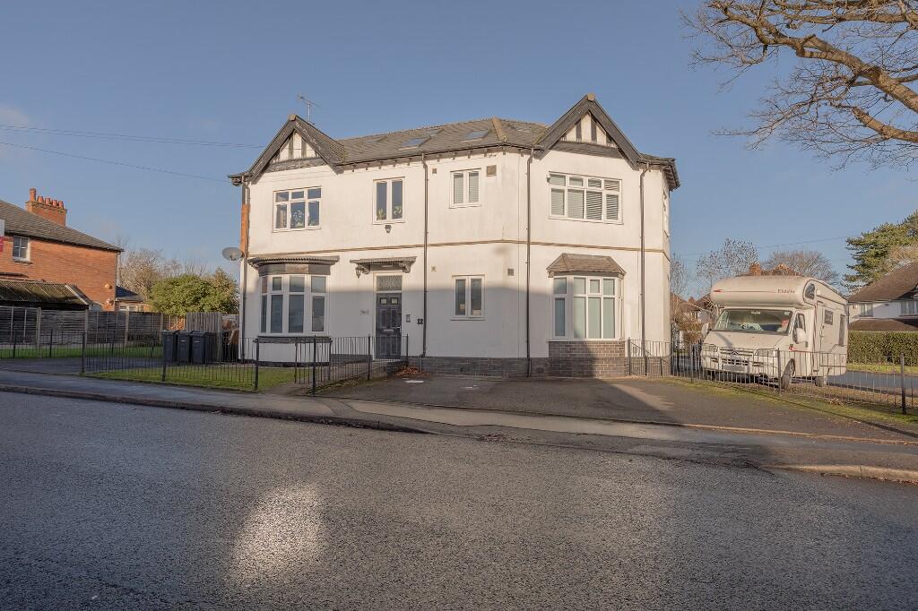 1-bed flat on Taylor Road, Birmingham, B13, £103,000