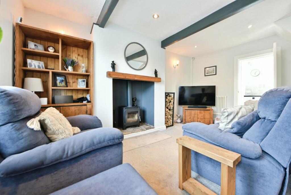 Higham Lane, Hyde, Greater Manchester, SK14 photo 2