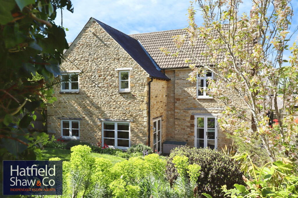 Main image of property: Limes Cottage, Farthinghoe NN13 5PB