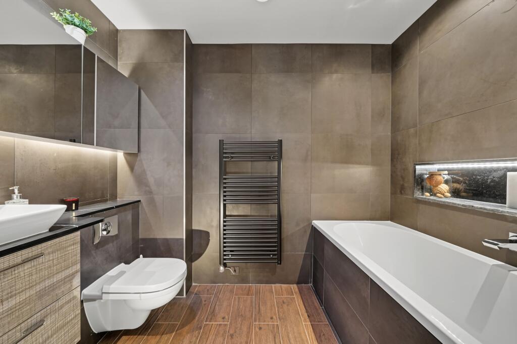 Apartment in London - More