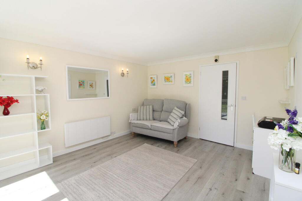 Apartment in Hove, Brighton and Hove - View 3