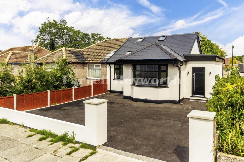 3-bed house on Easdale Avenue, Bare, Morecambe, £295,000