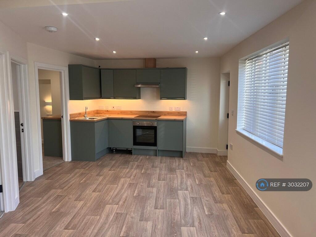 Main image of property: Green Lane, Milton Keynes, MK12