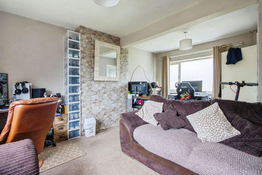House in Wakefield - View 3
