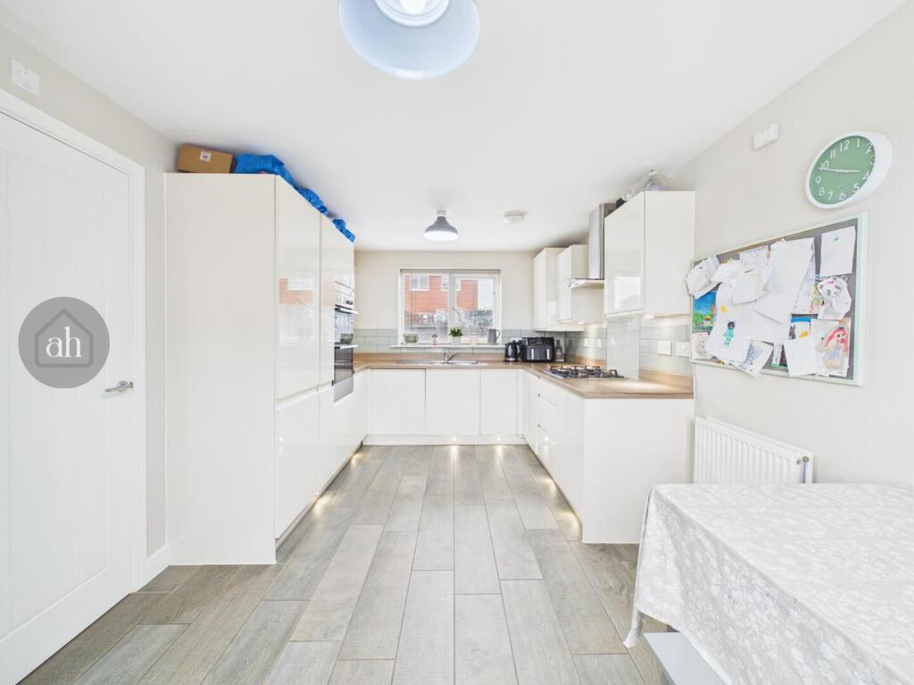 House in West Suffolk, Bury St Edmunds - More