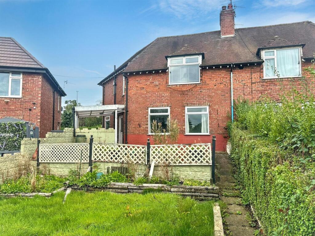The Crescent, Leek, Staffordshire, ST13 6HD photo 4