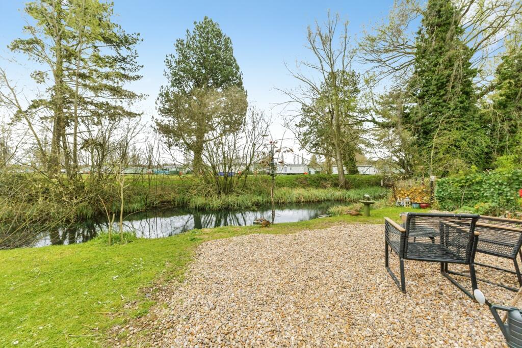 Main image of property: Moorhen Island, Billing Aquadrome, Northampton, NN3