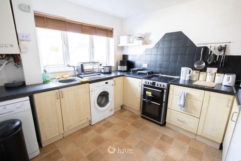 Walpole Close, Balby, Doncaster, DN4 photo 2