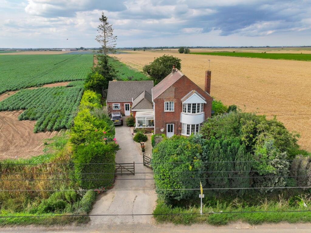 4-bed detached on Long Hedges, Fishtoft, Boston, PE22, £340,000